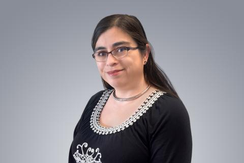 Rebecca Saldivar Headshot