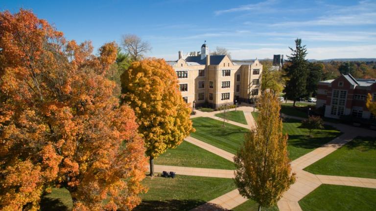 Hechinger Report: Strapped for students, colleges finally begin to clear transfer logjam
